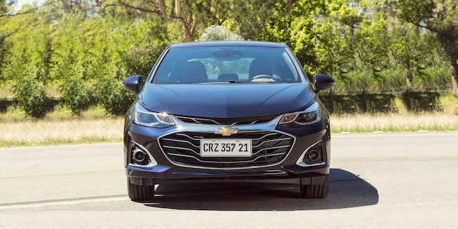 Chevrolet Cruze Premier - Vista frontal de tu Sedán deportivo