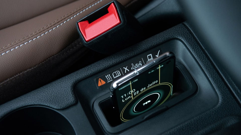 Chevrolet Cruze Premier - Tu Sedán Deportivo cuenta con cargador inalámbrico