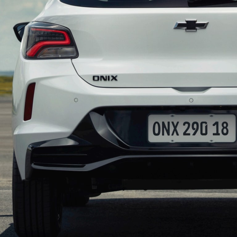 Onix Activ - Parachoques