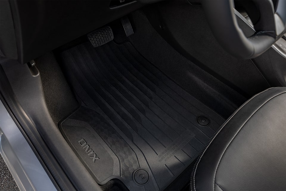 Chevrolet Onix Accesorios - Cubre Alfombra con tu Combo Elegancia 