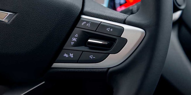 Chevrolet Onix - Contorles en volante de tu Auto Moderno