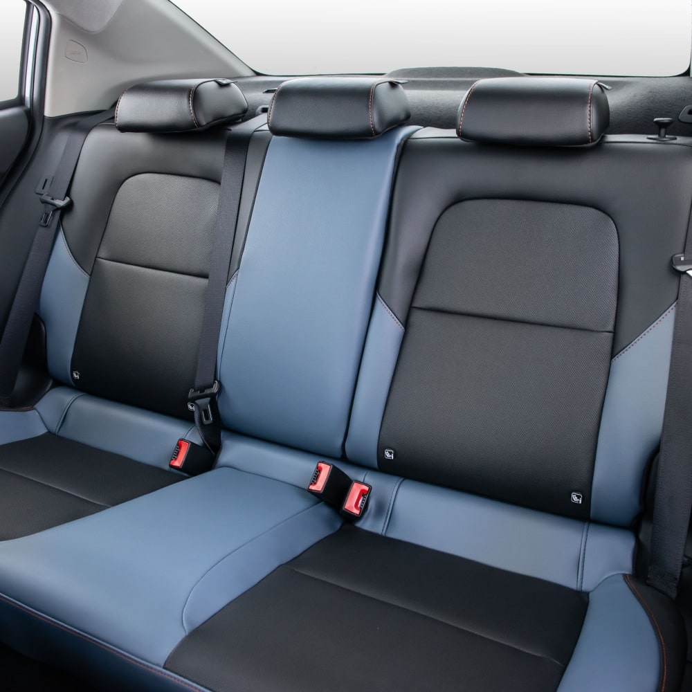 Vista del interior y asientos traseros del Chevrolet Onix Plus 2027 en Argentina