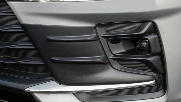 Aplique de paragolpes delantero del Chevrolet Onix.