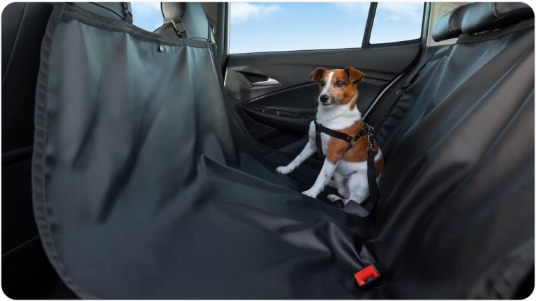 Funda para asiento y baúl color negro para el Chevrolet Onix.