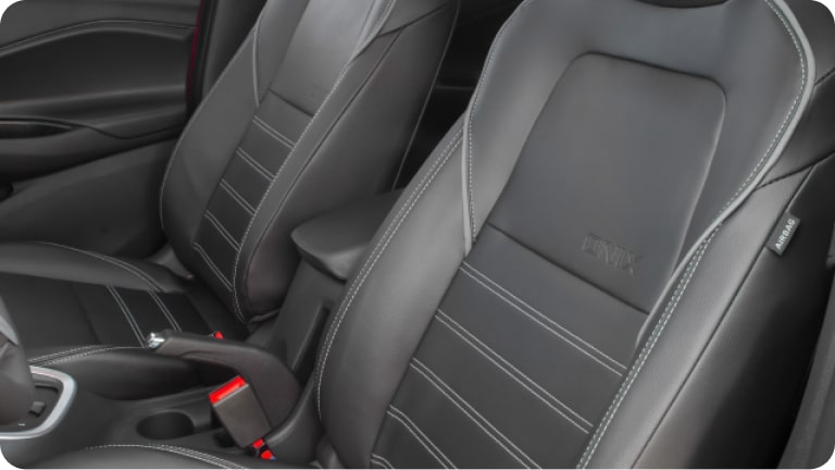 Revestimiento premium con ajuste de altura para el Chevrolet Onix.
