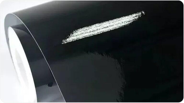 Rollo de película color Black Piano para el Chevrolet Onix.