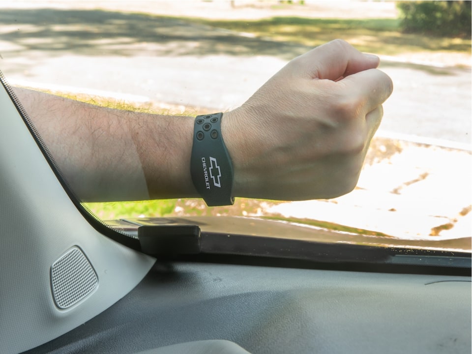 Alarma volumétrica de pulsera inteligente premium del Paquete Elegance de la Chevrolet Tracker.