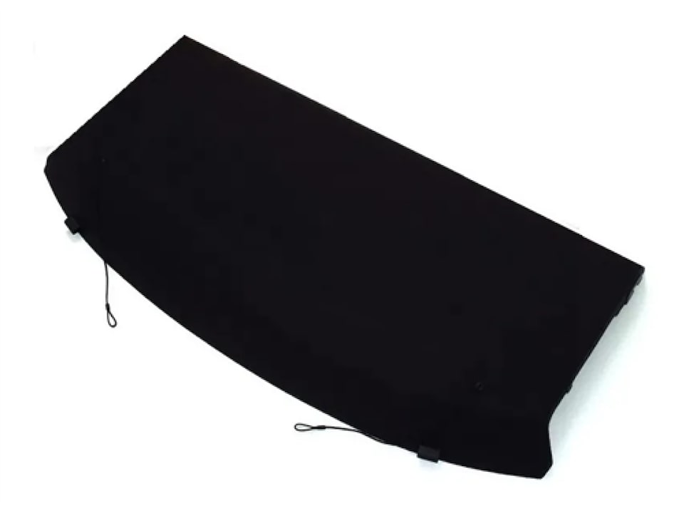 Funda rígida para baúl en color negro del Paquete Lite de la Chevrolet Tracker.