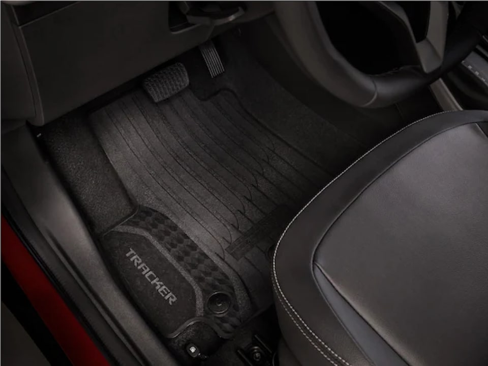 Juego de alfombras de cabina de PVC con logotipo en relieve del Paquete Lite de la Chevrolet Tracker.