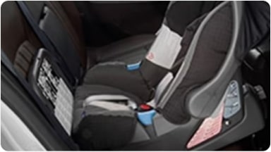 Accesorio de silla infantil Britax Baby Safe diseñada para bebés de hasta 13 kg, brindando confort y seguridad en la SUV Chevrolet Trailblazer en Argentina.