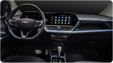 Vista frontal del panel central iluminado con el sistema LED RGB ambiental, permitiendo personalizar la atmósfera en la nueva Chevrolet Spin en Argentina.