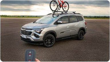 Detalle del mando a distancia para activar el sistema de arranque remoto, una función de confort exclusiva para versiones automáticas de la nueva Chevrolet Spin en Argentina.