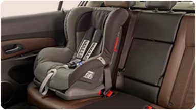 Accesorio de silla infantil Britax Duo Plus para niños de 9 a 18 kg, ofreciendo máxima seguridad y practicidad de uso en los asientos traseros de la nueva Chevrolet Spin en Argentina.