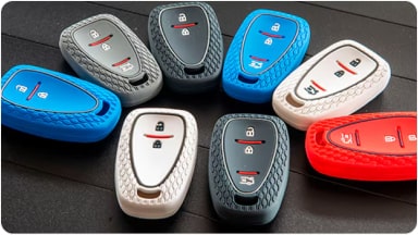 Variedad de fundas de silicona en múltiples colores para la llave presencial, un accesorio diseñado para combinar estilo y protección en la nueva Chevrolet Spin en Argentina.