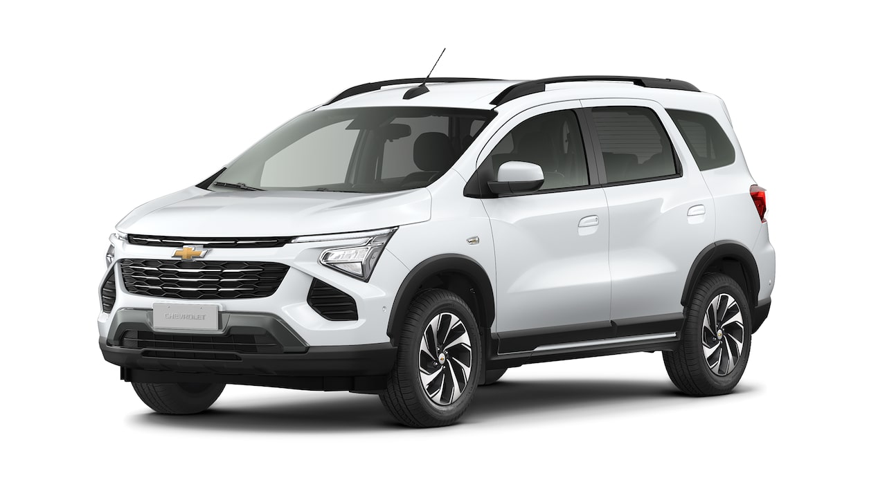 Chevrolet Spin 2026 blanco, SUV elegante y versátil, combina estilo y espacio ideal para familias activas.