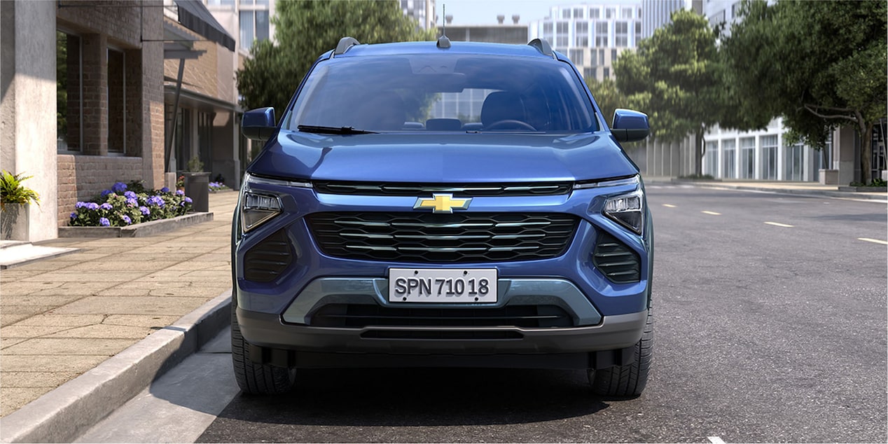 Vista frontal del Chevrolet Spin 2026, diseño imponente y moderno que refleja seguridad y presencia familiar en la ciudad.