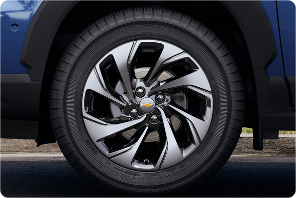 Rin de aleación del Chevrolet Spin 2026, diseño deportivo y elegante que aporta estilo y seguridad al SUV familiar.