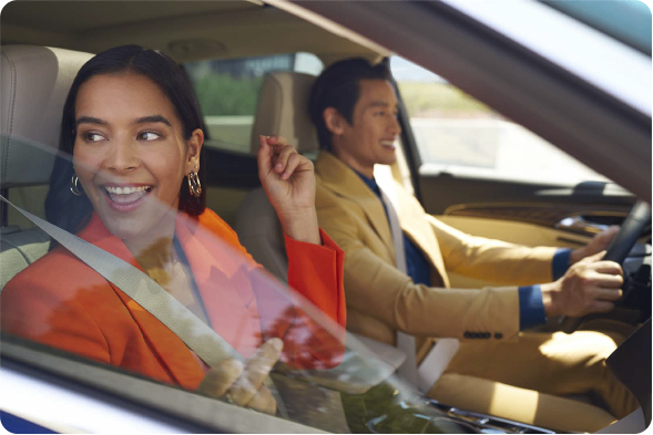 Pasajeros felices en el Chevrolet Spin 2026, disfrutan de comodidad y seguridad en cada viaje familiar.