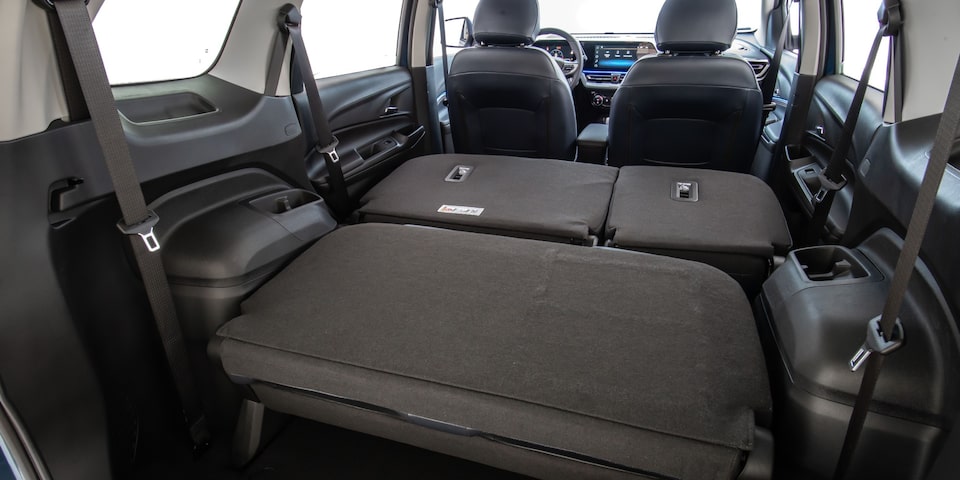 Interior del Chevrolet Spin 2026 con asientos confortables y amplio espacio, ideal para viajes familiares con máxima comodidad.