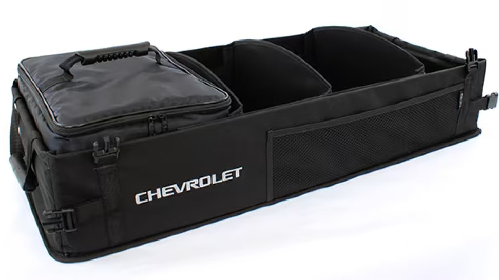 Accesorio original Chevrolet: bolsa organizadora estándar negra con logo Chevrolet para transportar carga de manera práctica en la Spin 2027 en Argentina.