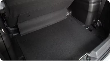 Detalle de la iluminación auxiliar LED, diseñada para brindar mayor claridad y comodidad al cargar o descargar el baúl de la nueva Chevrolet Spin en Argentina.