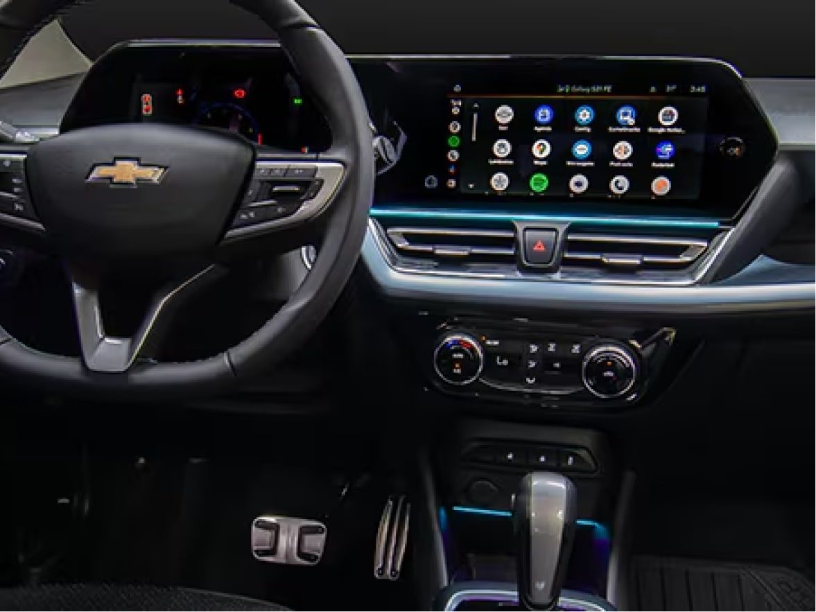 Vista del interior de la nueva Chevrolet Spin, destacando el diseño de los asientos y detalles exclusivos del paquete de accesorios Elegancia en Argentina.