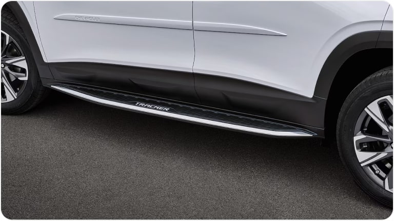 Estribo lateral integrado de la Chevrolet Tracker.