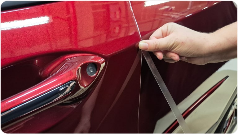 Película protectora de pintura para puertas de la Chevrolet Tracker.