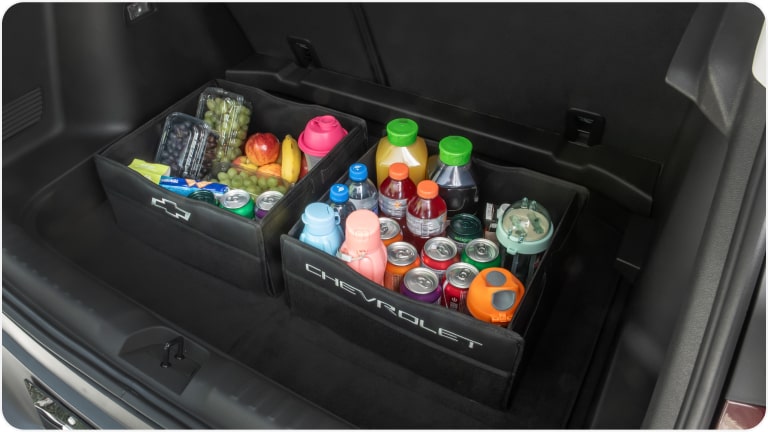 Tapete de alfombra para baúl con caja organizadora con carga de la Chevrolet Tracker.