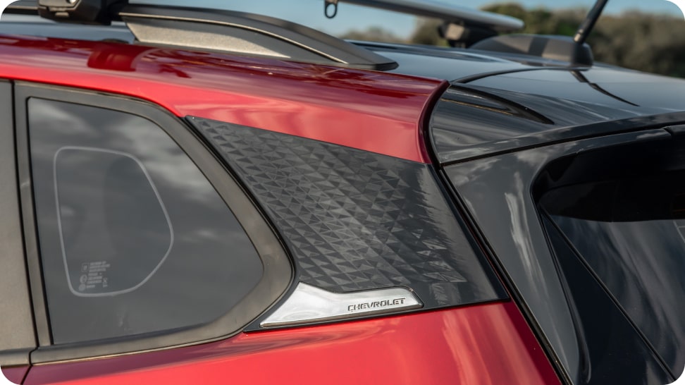 Aplique ornamental de columna C de la Chevrolet Tracker.