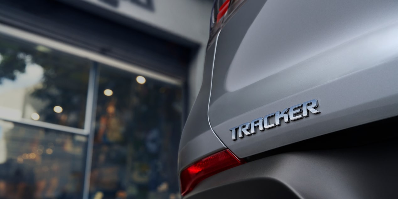 Logotipo "TRACKER"