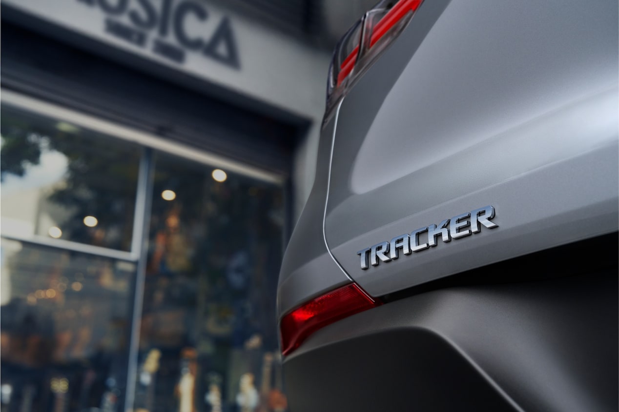 Logotipo "TRACKER"