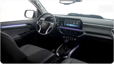Accesorio de iluminación interior LED RGB tipo luz ambiente para la cabina de la Chevrolet Trailblazer en Argentina.
