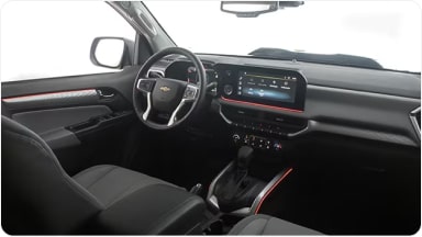 Accesorio de iluminación interior LED RGB tipo luz ambiente para la cabina de la Chevrolet Trailblazer en Argentina.