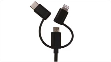 Accesorio de cable 3 en 1 color negro con conectores Lightning, USB-C y Micro USB, ideal para cargar múltiples dispositivos en la SUV Chevrolet Trailblazer en Argentina.