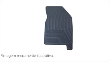 Detalle del accesorio de juego de alfombras de PVC, material resistente y de fácil limpieza para proteger el piso de la SUV Chevrolet Trailblazer en Argentina.
