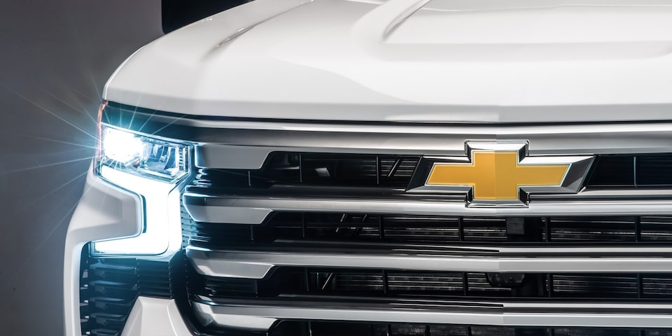 Vista en detalle de las luces LED de la Chevrolet Silverado.