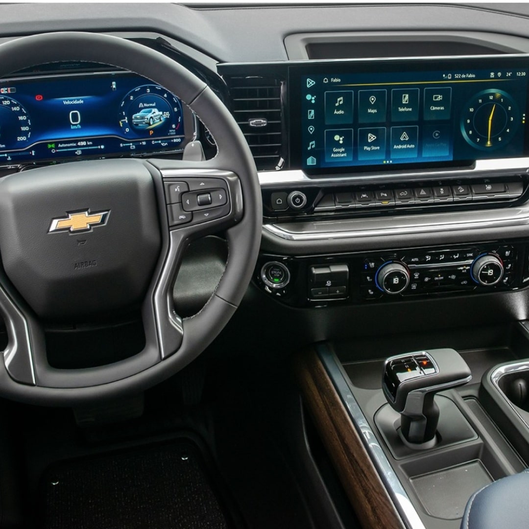 Vista completa del panel de la Chevrolet Silverado.