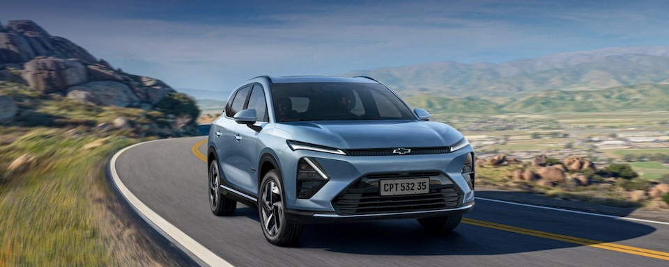 Nuevo Chevrolet Captiva PHEV en ruta de sierras
