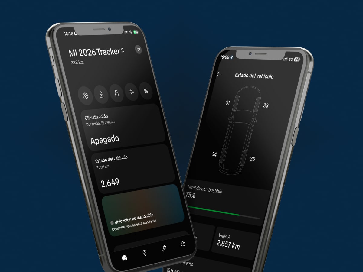 Imagen de dos smartphones, uno sobre otro, ambos con la app myChevrolet abierta, mostrando diferentes características.