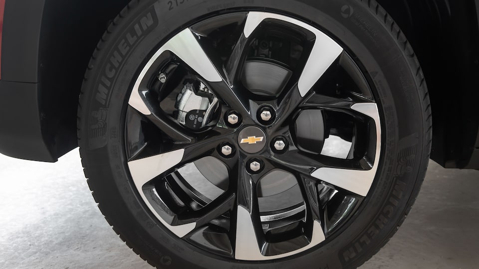 Dale un aspecto único a tu pickup Chevrolet Montana con las llantas de aluminio