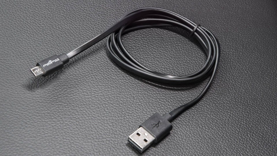 Viajá conectado en tu pick up Chevrolet Montana con el cable USB tres en uno