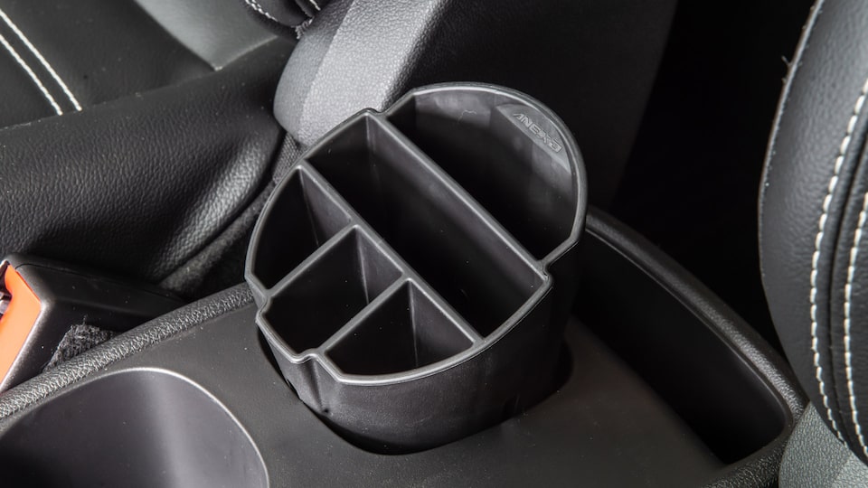 Ordená tu pick up Chevrolet Montana con el organizador portavaso