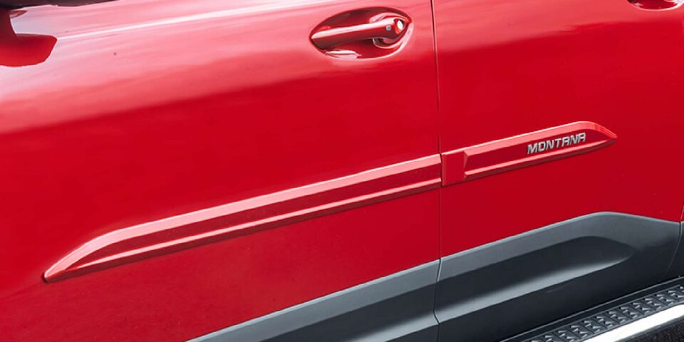 Chevrolet Montana Accesorios Exteriores Molduras laterales negras