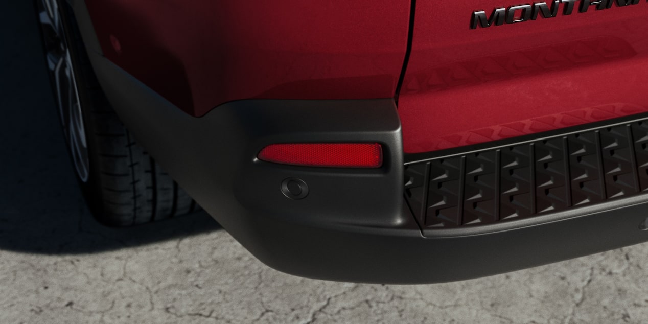 Vista en detalle del paragolpes trasero de la Chevrolet Montana 2026.