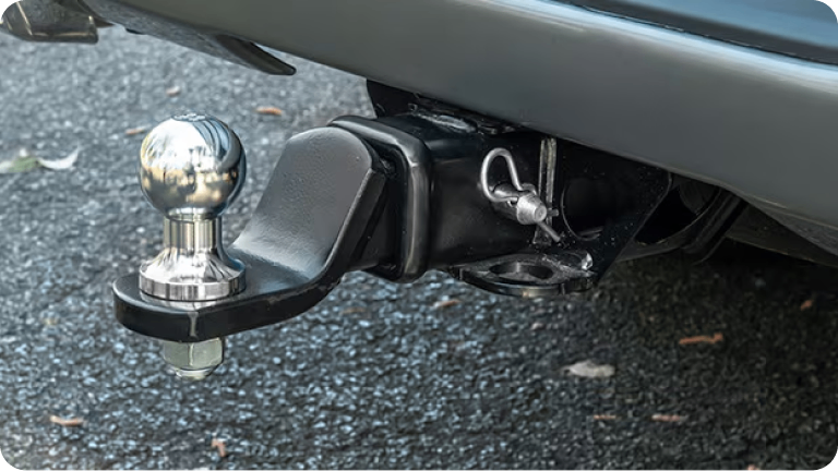 Imagen en primer plano del enganche de remolque.