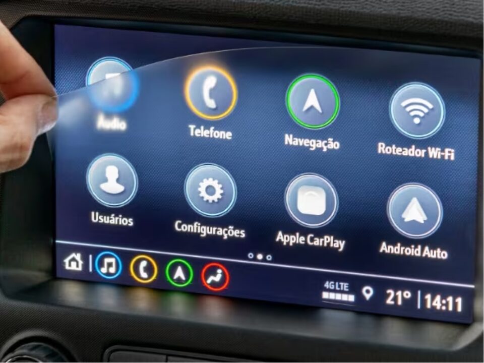 Imagen que muestra el accesorio de película protectora para la pantalla MyLink, la central multimedia de la pick-up Silverado.