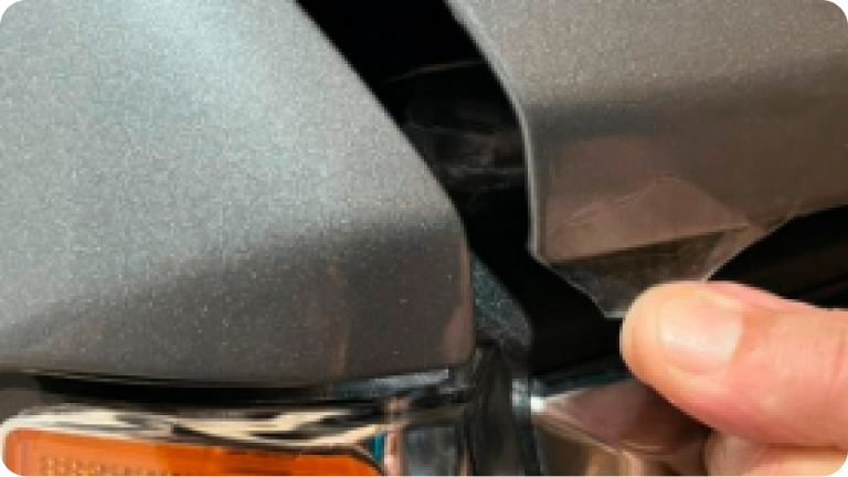 Imagen que muestra el accesorio película de protección de capó Silverado.