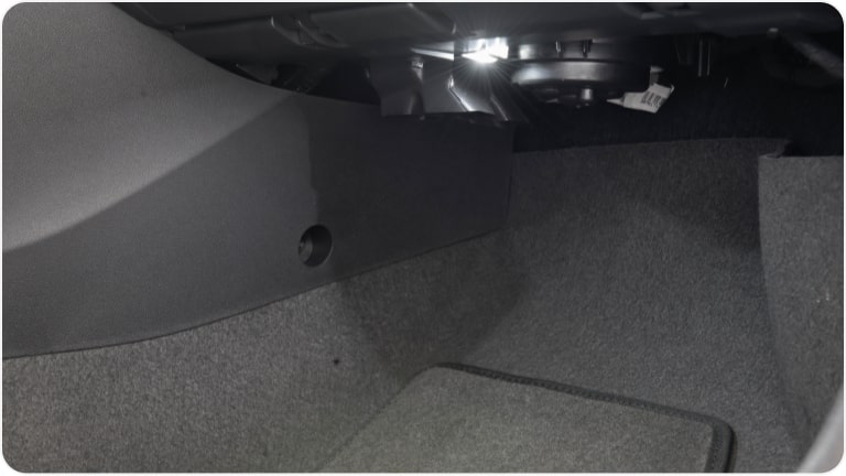 Iluminación interior LED RGB de la Chevrolet Montana.