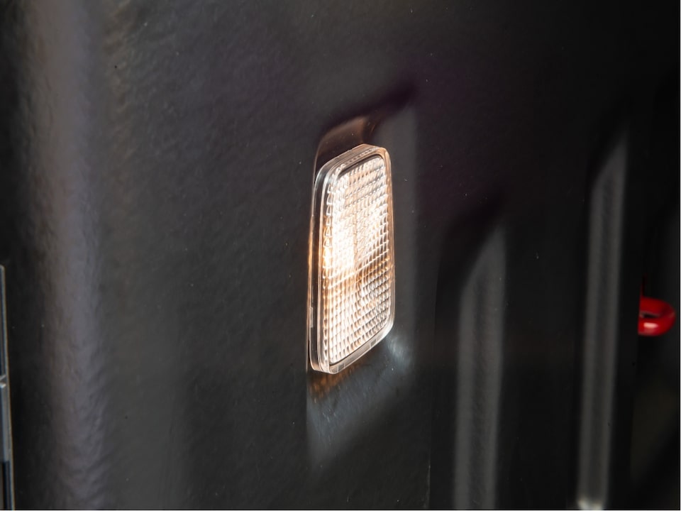Vista en detalle de Iluminación para revestimiento de caja de la Chevrolet Montana.